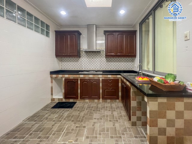 *****ทาวน์เฮ้าส์มือสอง ย่านนนทบุรี ม.นนทรีพลัส บางกรวย-ไทรน้อย เนื้อที่กว้าง 20 ตร.ว. ฟังก์ชัน 4 ห้องนอน 2 ห้องน้ำ ที่จอดรถ 1 คัน บ้านสวย สภาพแวดล้อมน่าอยู่อาศัย บนทำเลแห่งการเดินทาง เชื่อมต่อถนนบางกรวย-ไทรน้อย, ถนนนครอินทร์, ถนนราชพฤกษ์ และทางด่วน "ศรีรัช" จองด่วน!